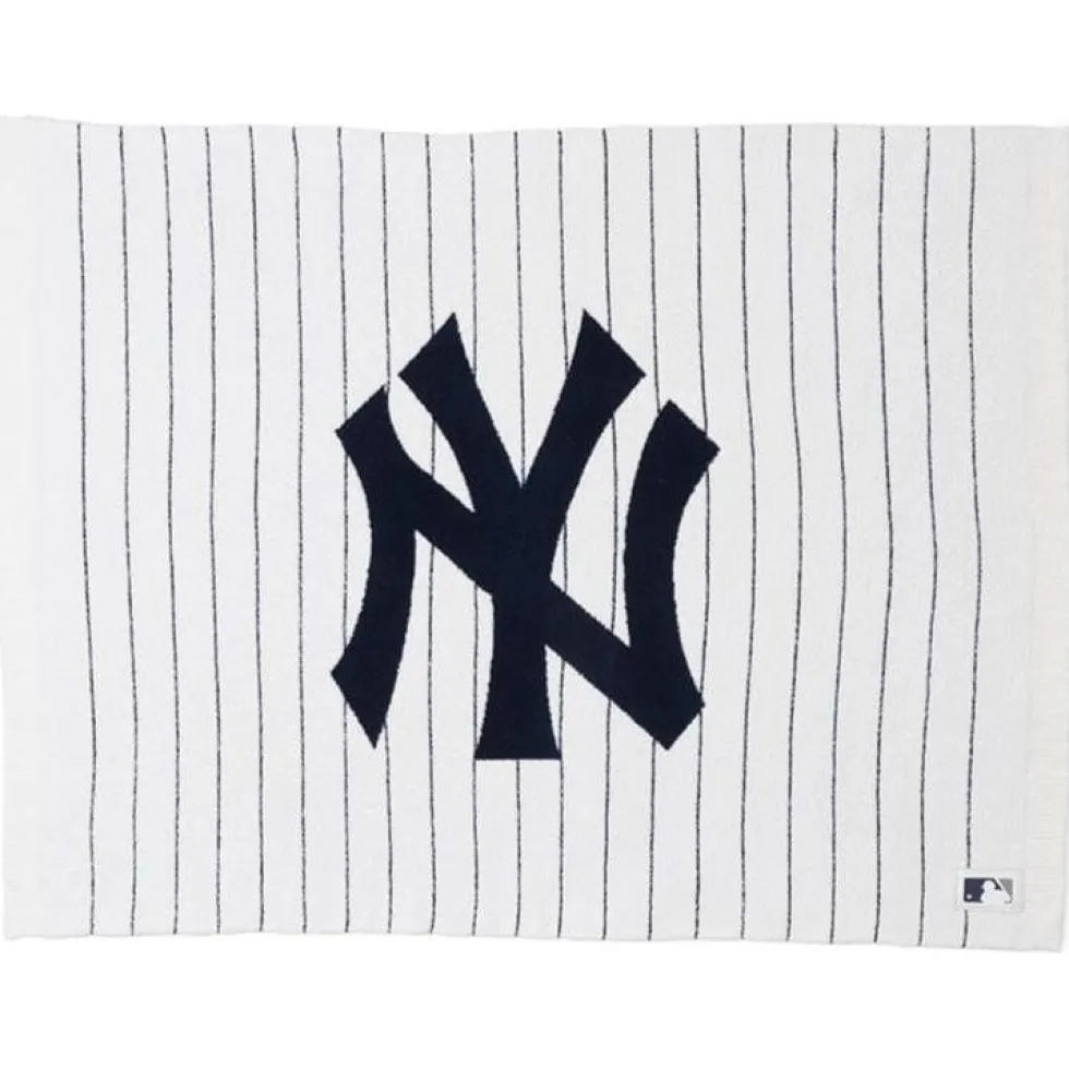 CozyChic New York Yankees Throw