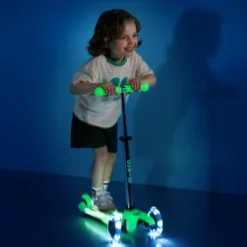 Mini Deluxe Glow LED Plus Scooter - Icy Lime
