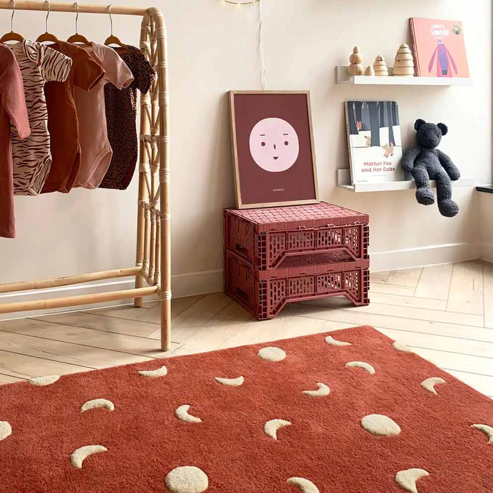 Moon Rug - Brick Red & Gold
