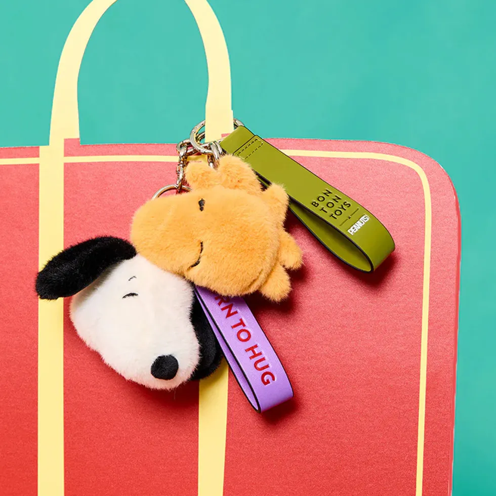 Peanuts Snoopy Fuzzy Eco Bag Charm - 3"