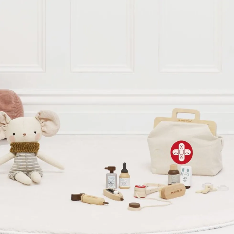 10 Piece Animal Vet Pretend Play Set