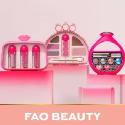 Shimmer & Shadow 7-Piece Cosmetic Set