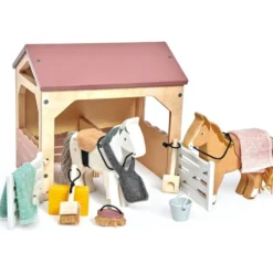 The Stables Wooden Set