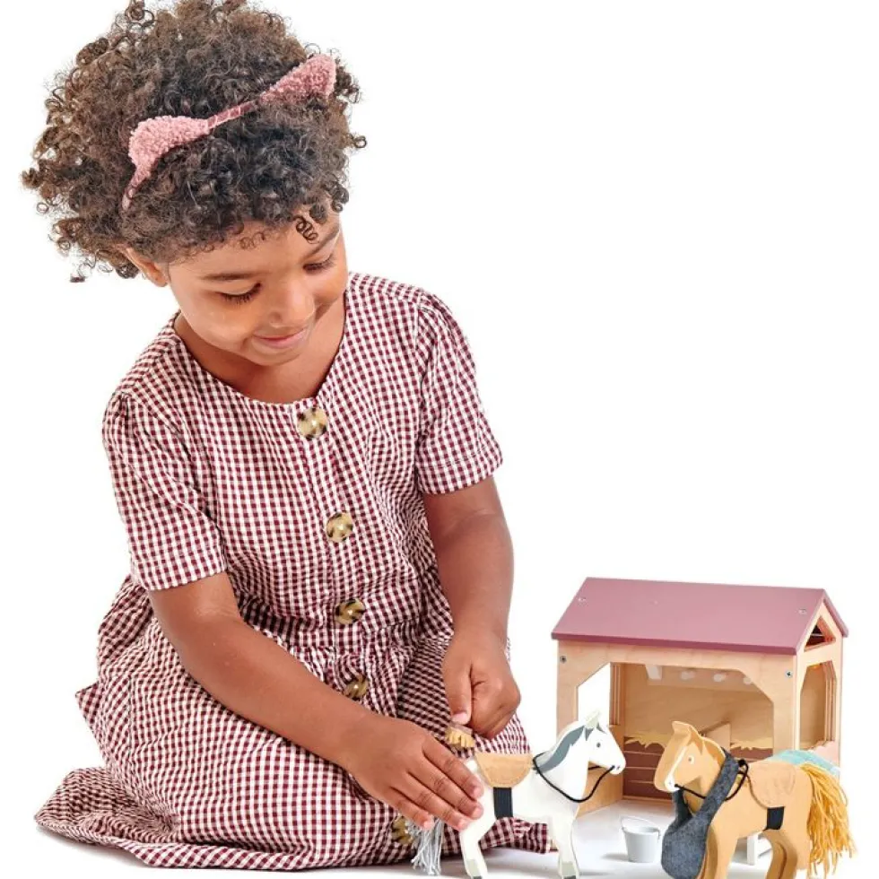 The Stables Wooden Set