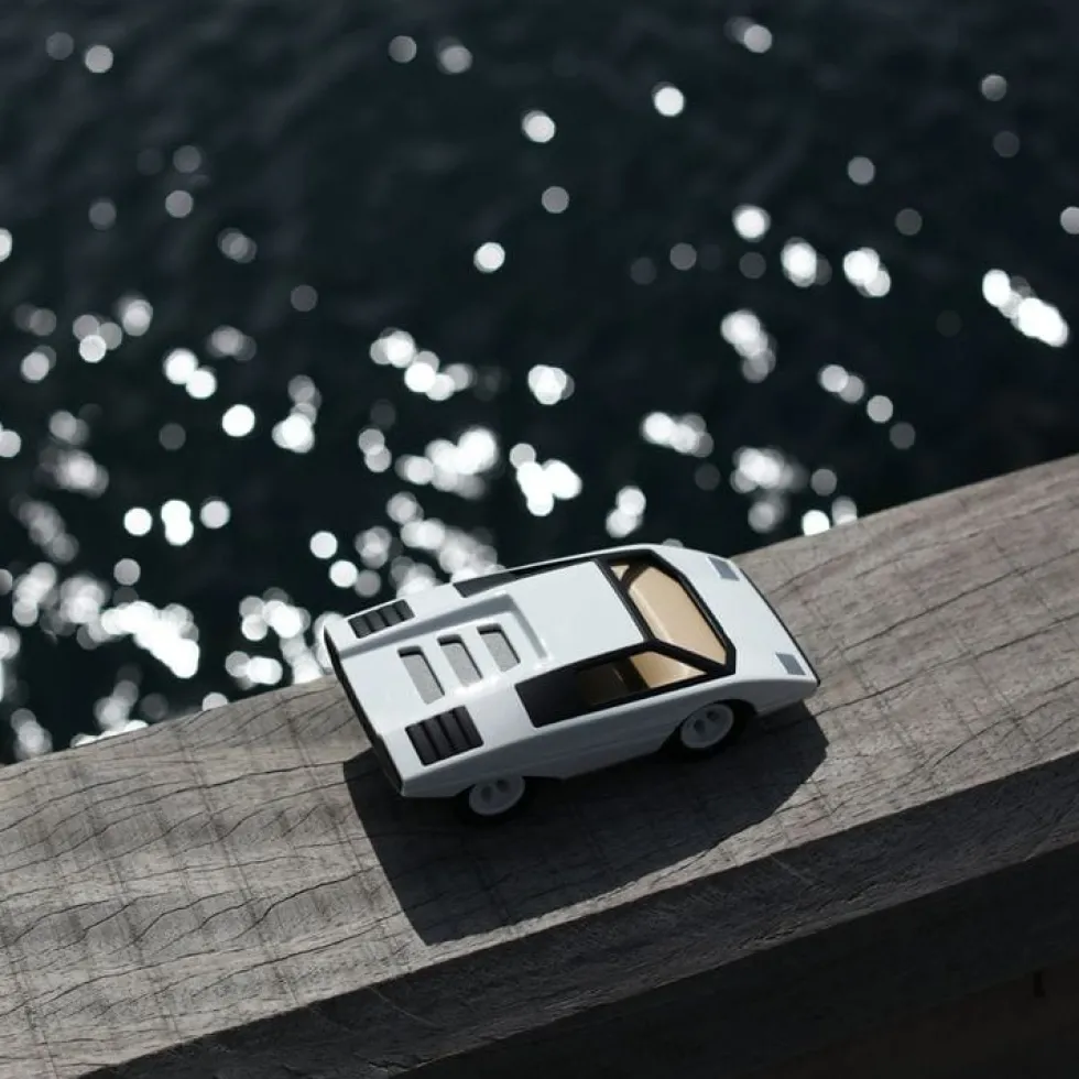 UFO Colomba Car - White
