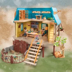 Wiltopia Animal Care Station Playset